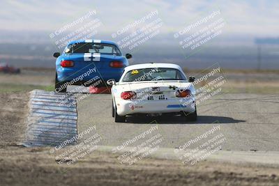 media/Oct-26-2025-CalClub SCCA (Sun) [[8ce1e69566]]/Group 5/Grapevine/